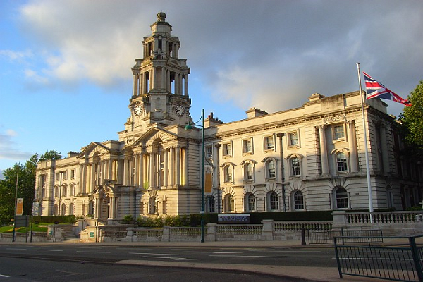 Cheap Train Tickets to Stockport